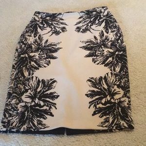 Limited Pencil skirt!